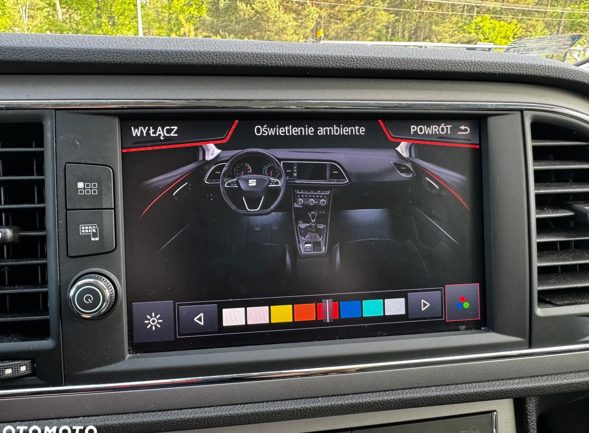 Seat Leon cena 64900 przebieg: 105800, rok produkcji 2019 z Szydłowiec małe 562